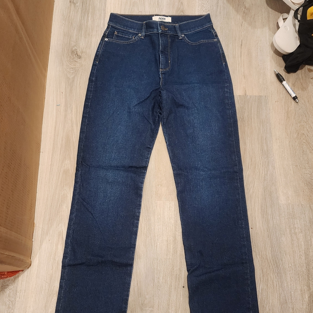 Revolve jeans ADM size 6/28 in excellent condition dark wash